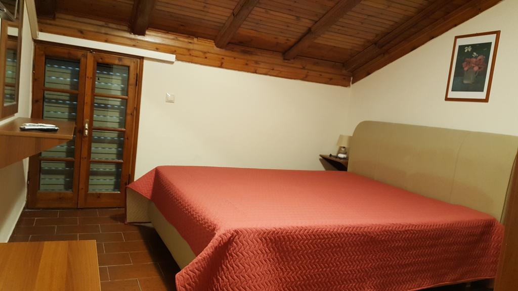 Marilena Apartments & Studios Ипсос Экстерьер фото